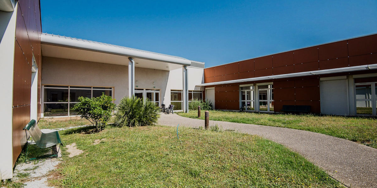 Header_Clinique-Jacqueline-Verdeau-Pailles—Unité-adultes clinique jacqueline verdeau paillès ussap